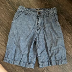 Boys shorts: size 6: